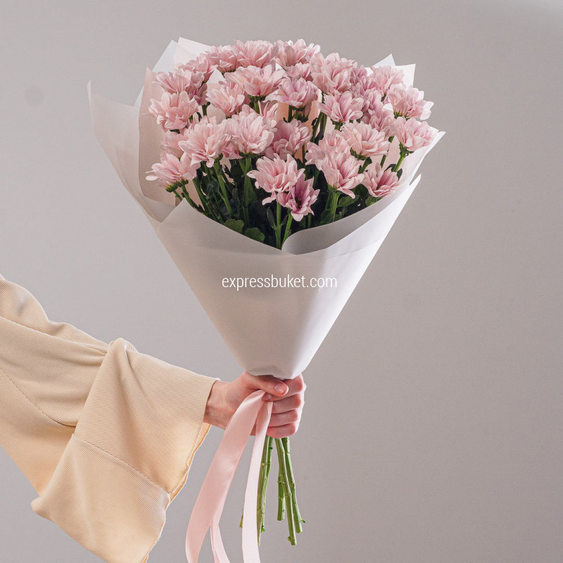 Букет из 7 кустовых хризантем